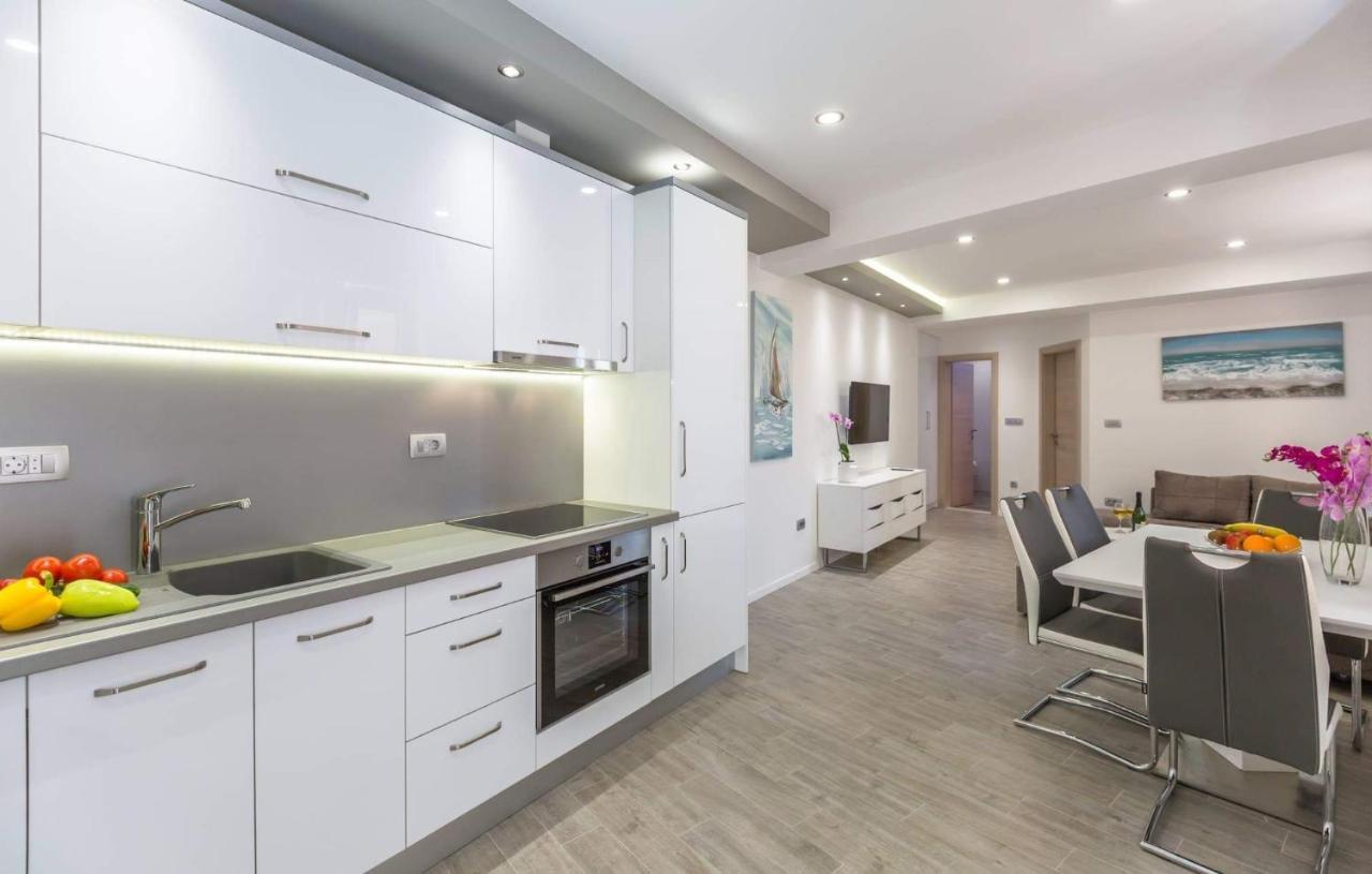 Dva Apartment Makarska