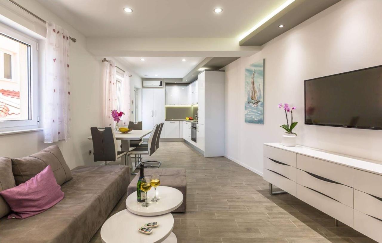 Dva Apartment Makarska